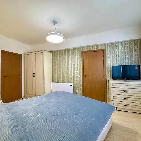 Vintage De Lux, Location, 2bdr Grand Monastery, Apartment *