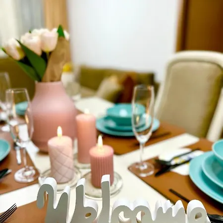 Vintage De Lux, Location, 2bdr Grand Monastery, Apartment