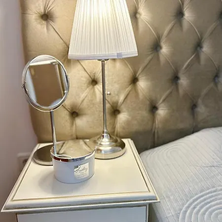 Apartment Vintage De Lux, Location, 2bdr Grand Monastery, *