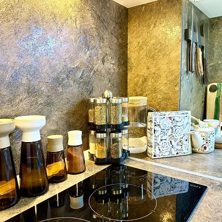 Apartment Vintage De Lux, Location, 2bdr Grand Monastery,