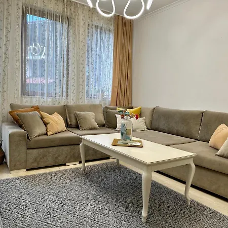 Vintage De Lux, Location, 2bdr Grand Monastery, Apartment *